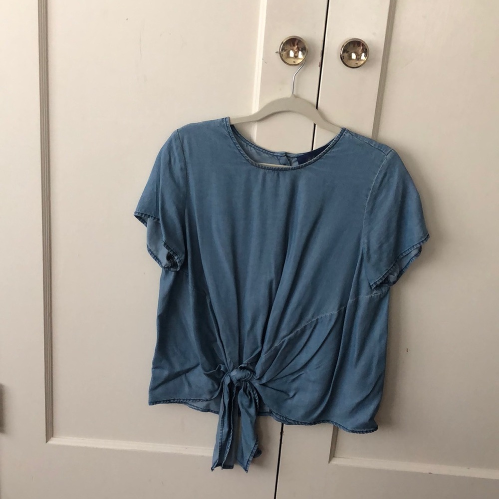 Francesca’s Chambray Top